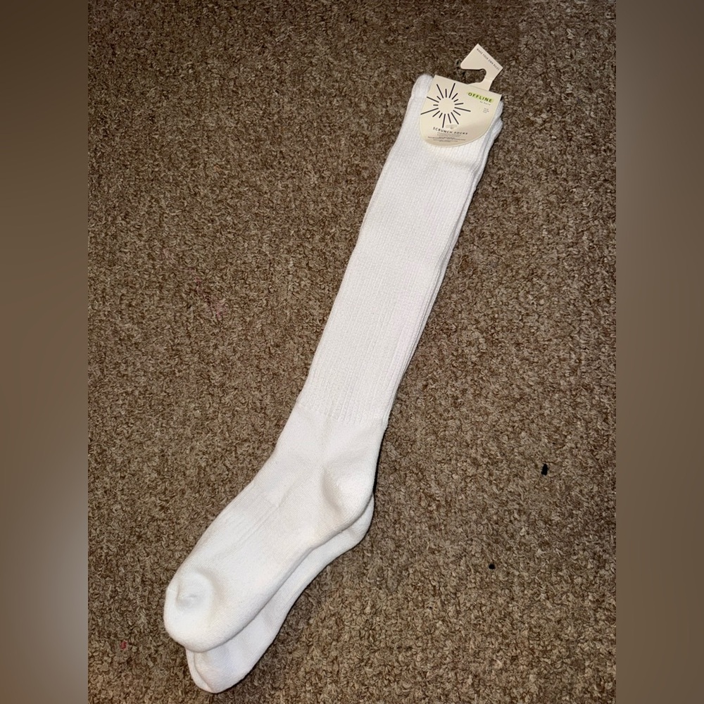NEW OFFLINE Aerie White Scrunch Socks